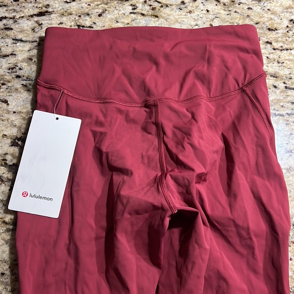 New Lululemon high waisted leggings - Picture 4 of 4